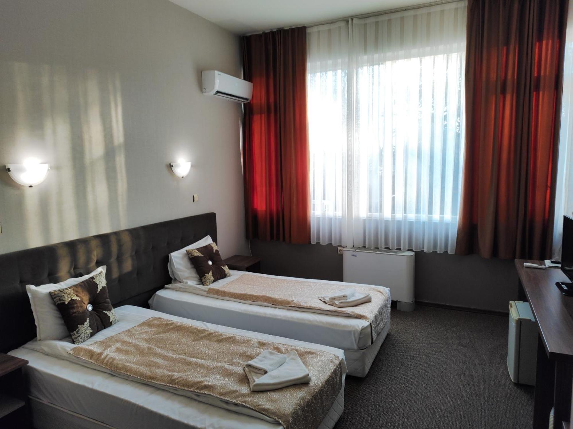 Hotel Monte Cristo Blagoevgrad Buitenkant foto