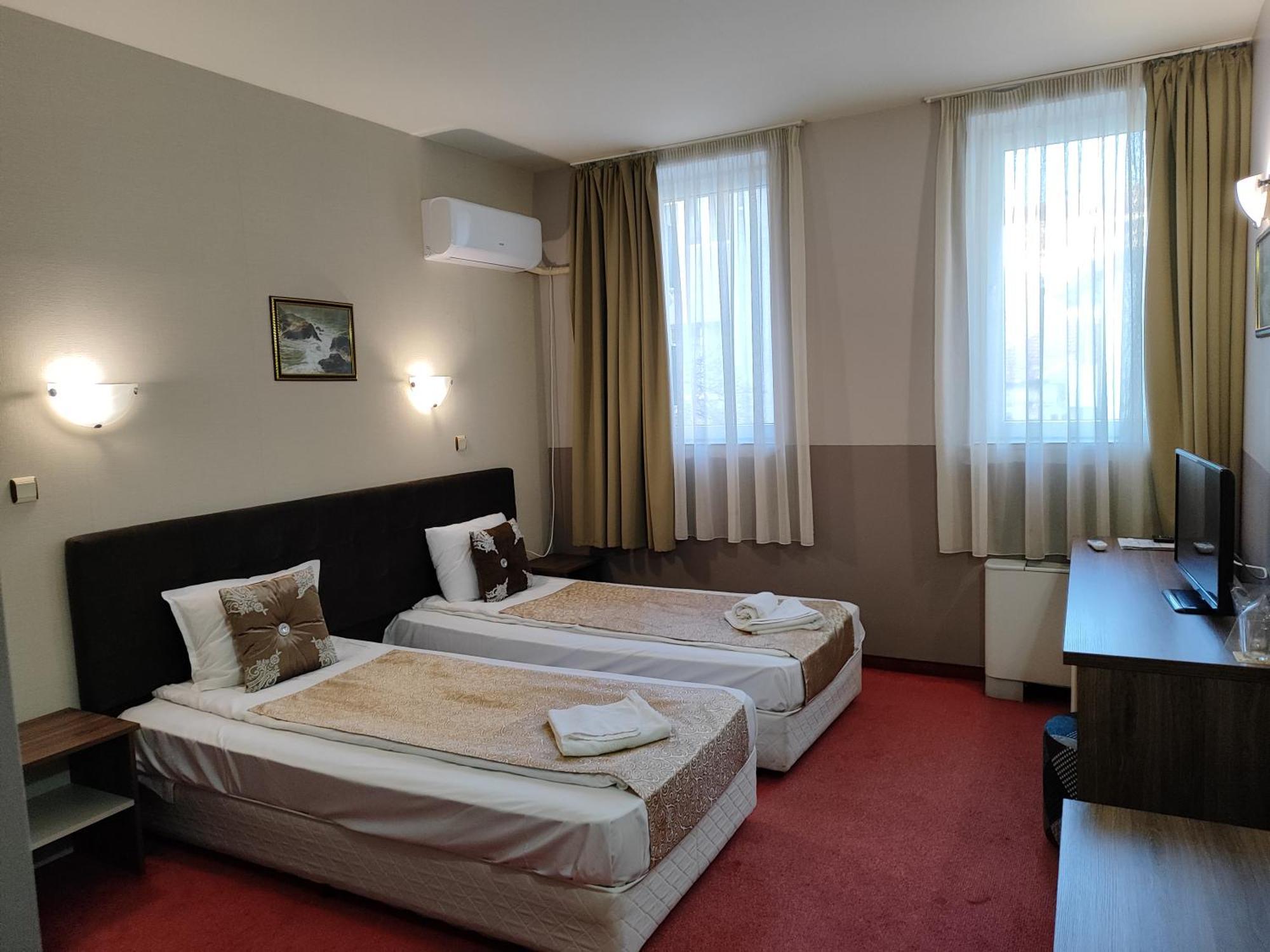 Hotel Monte Cristo Blagoevgrad Buitenkant foto